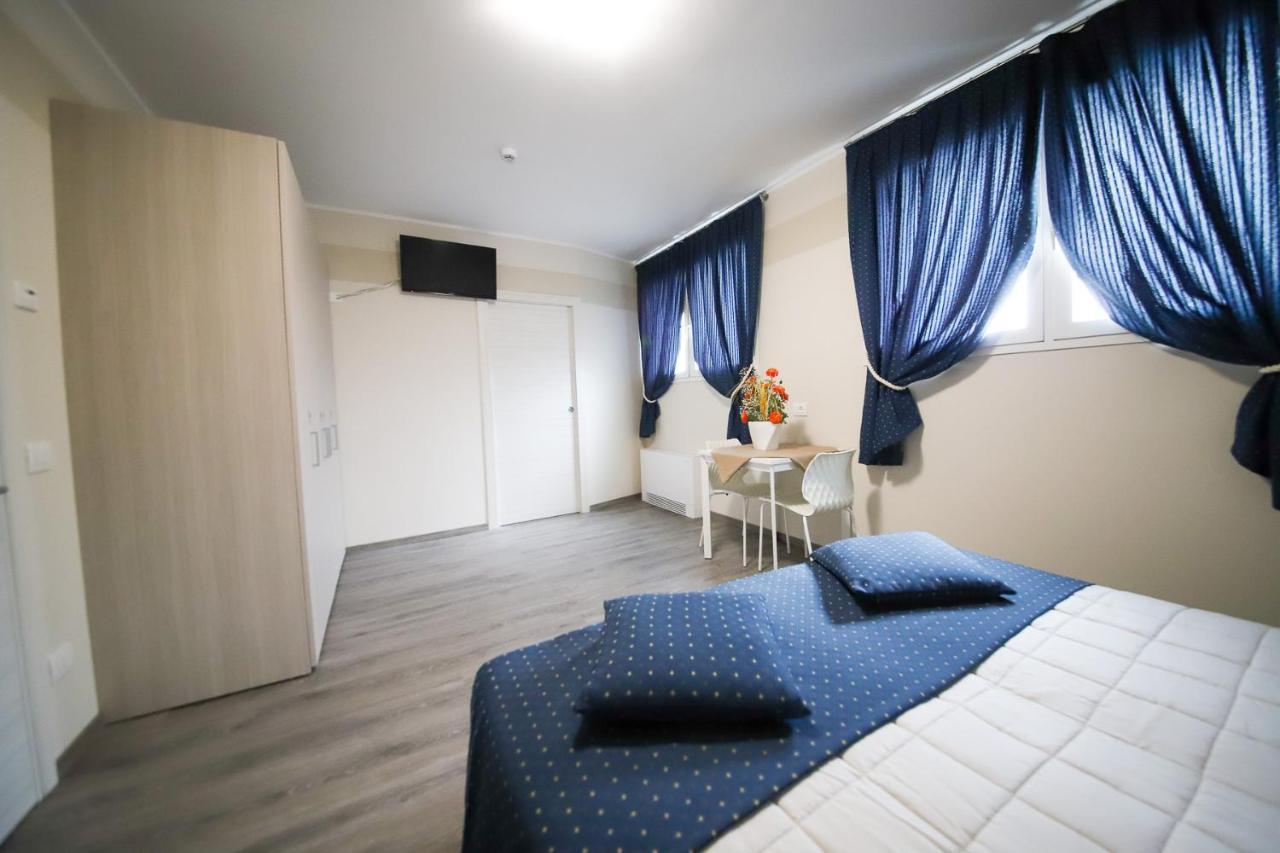 Home Hotel Hotel
