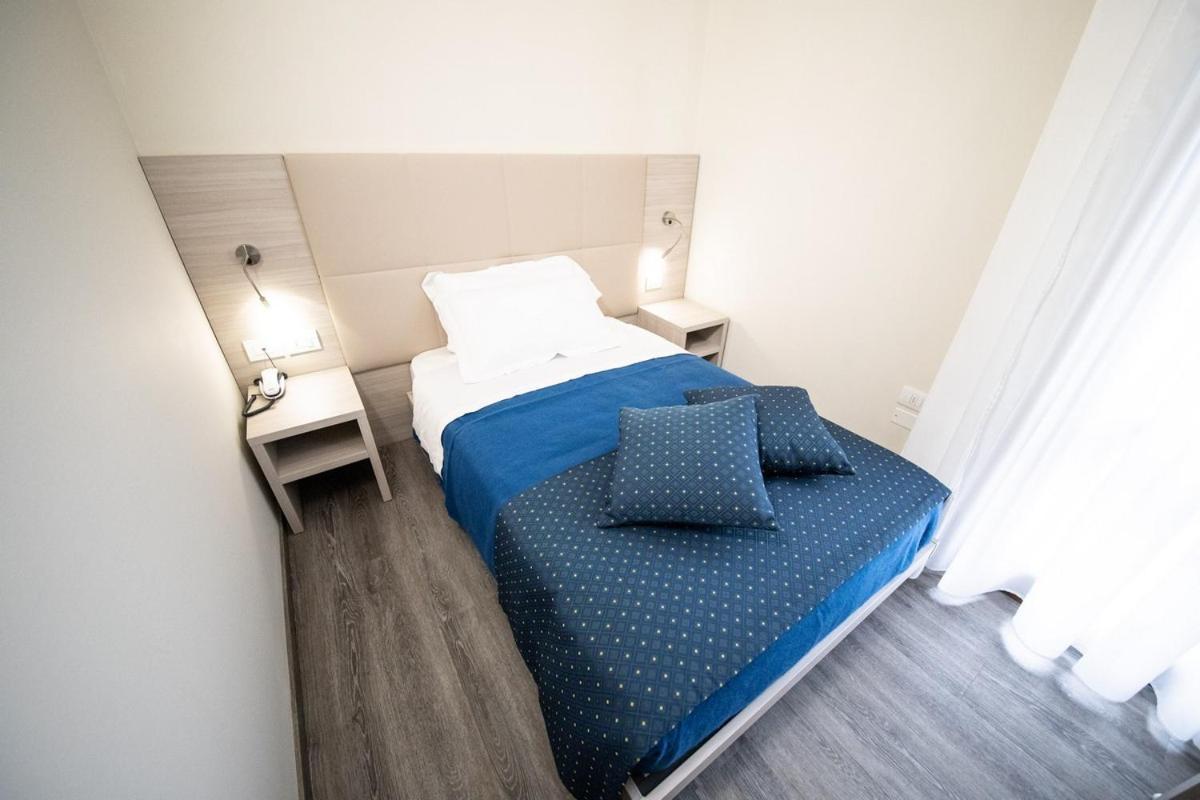 Hotel Home Hotel