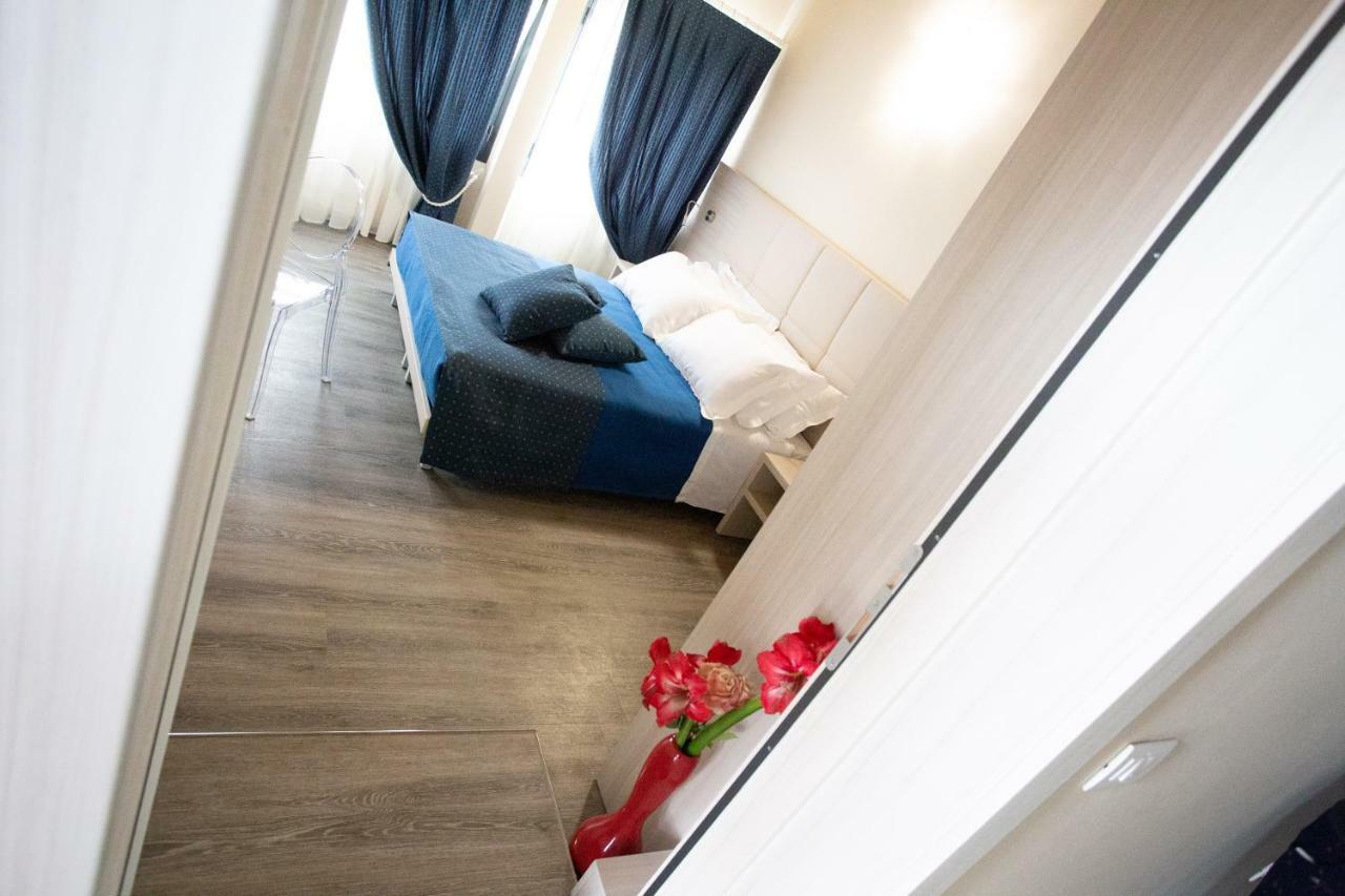 Home Hotel 3*