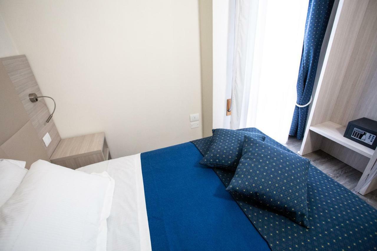 Hotel Home Hotel